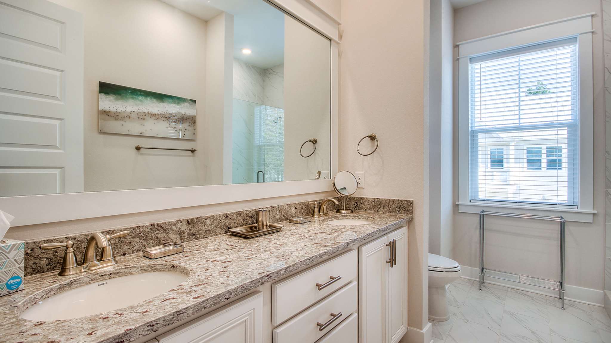 Prominence 14B | Photo 9