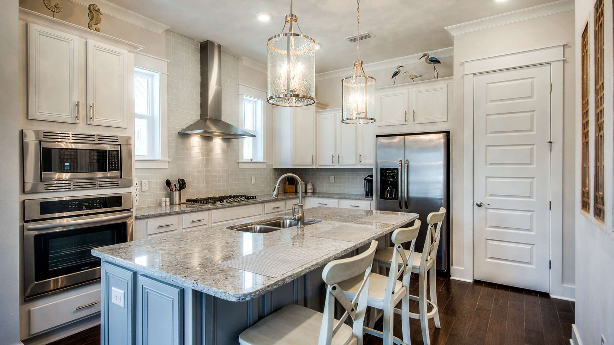 Prominence 14B | Photo 3