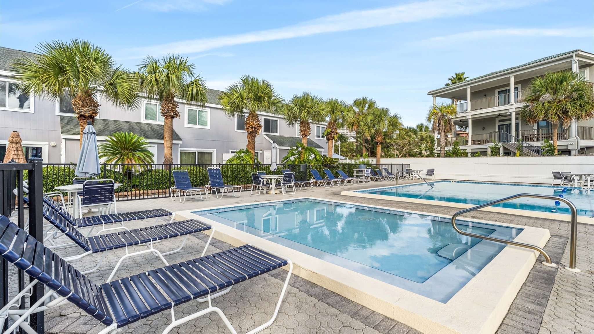 Shore Beats Work | Photo 34