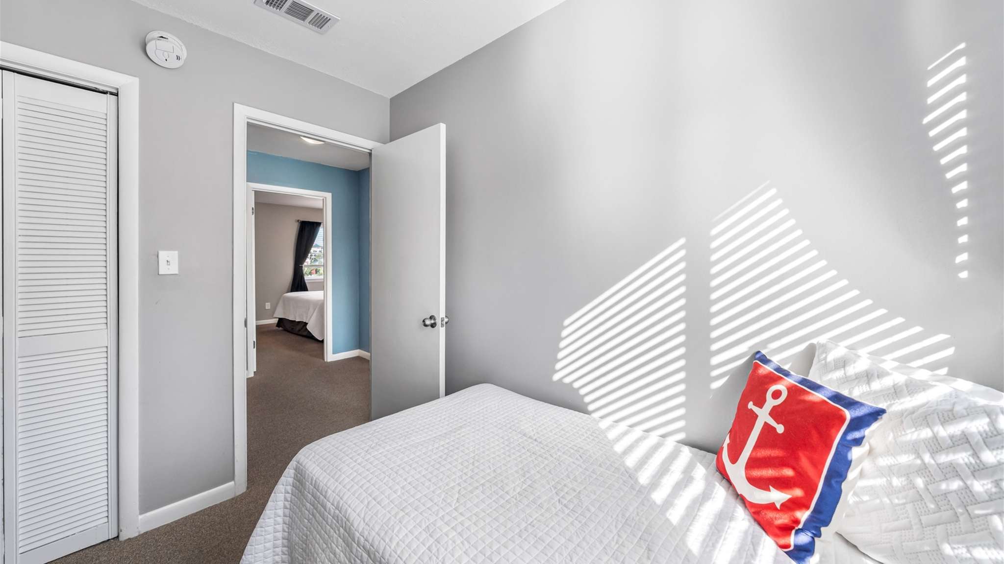 Shore Beats Work | Photo 24