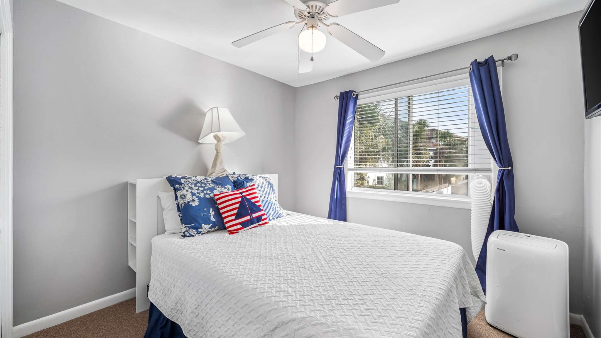 Shore Beats Work | Photo 20