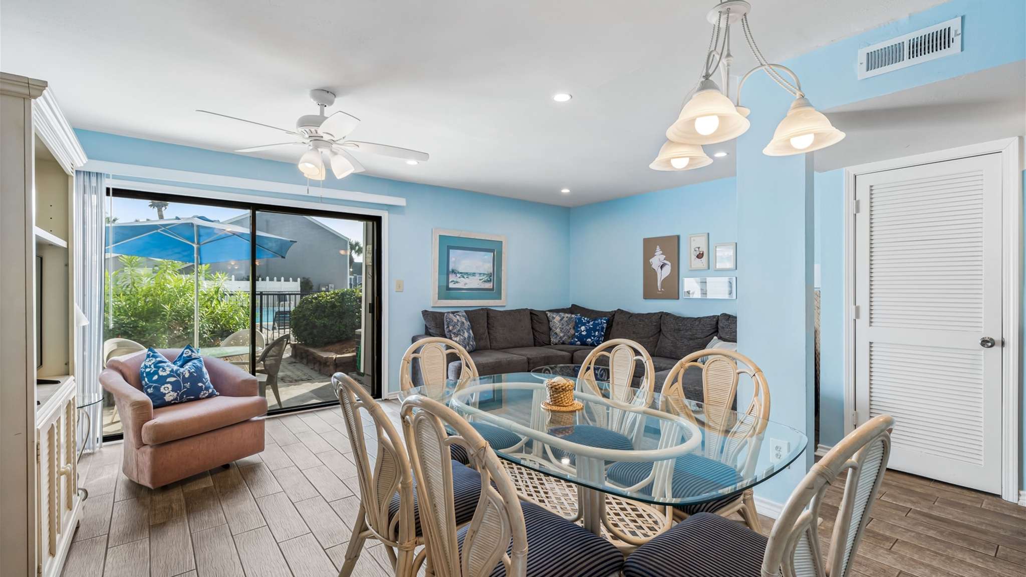 Shore Beats Work | Photo 4