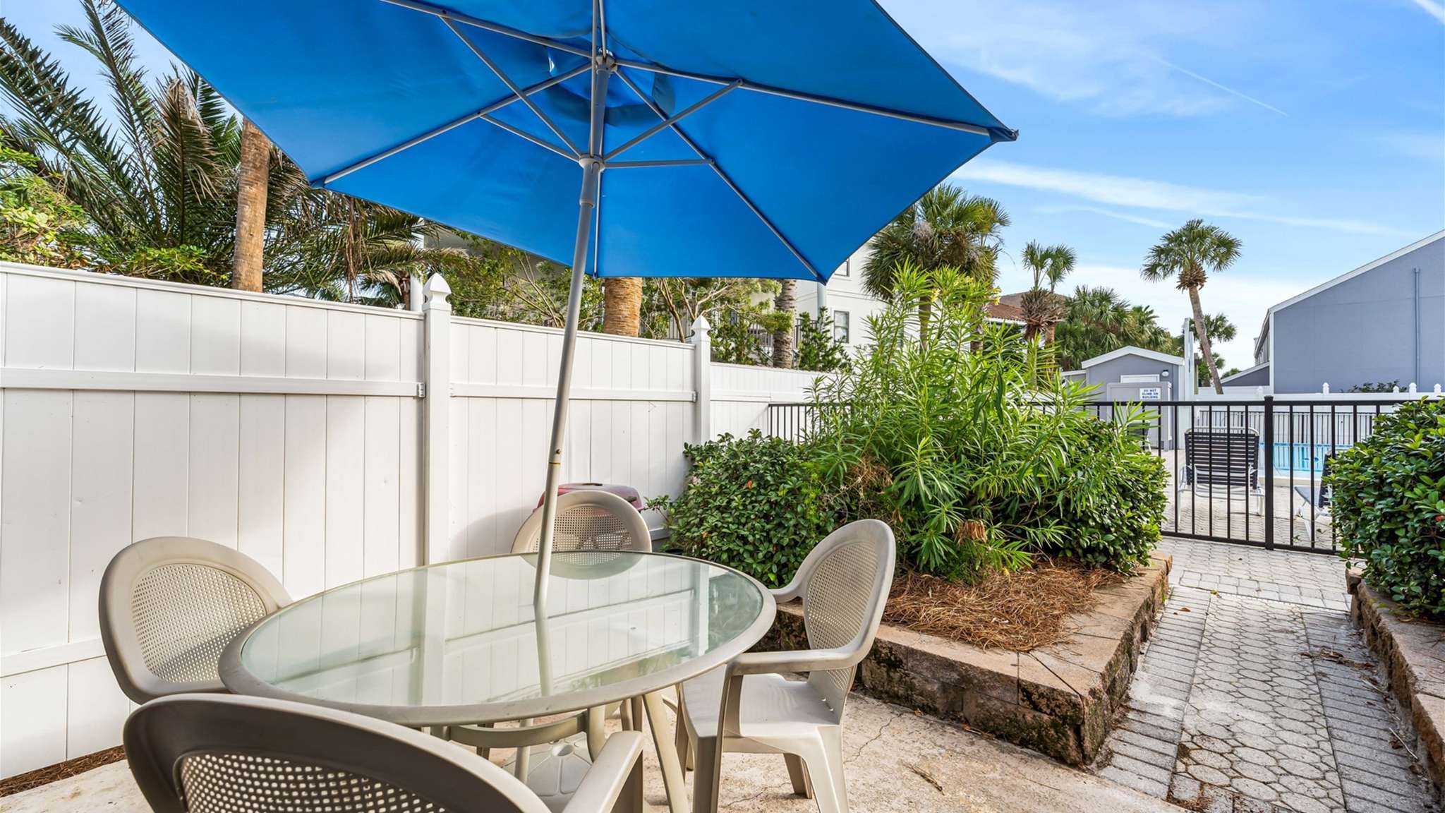 Shore Beats Work | Photo 25