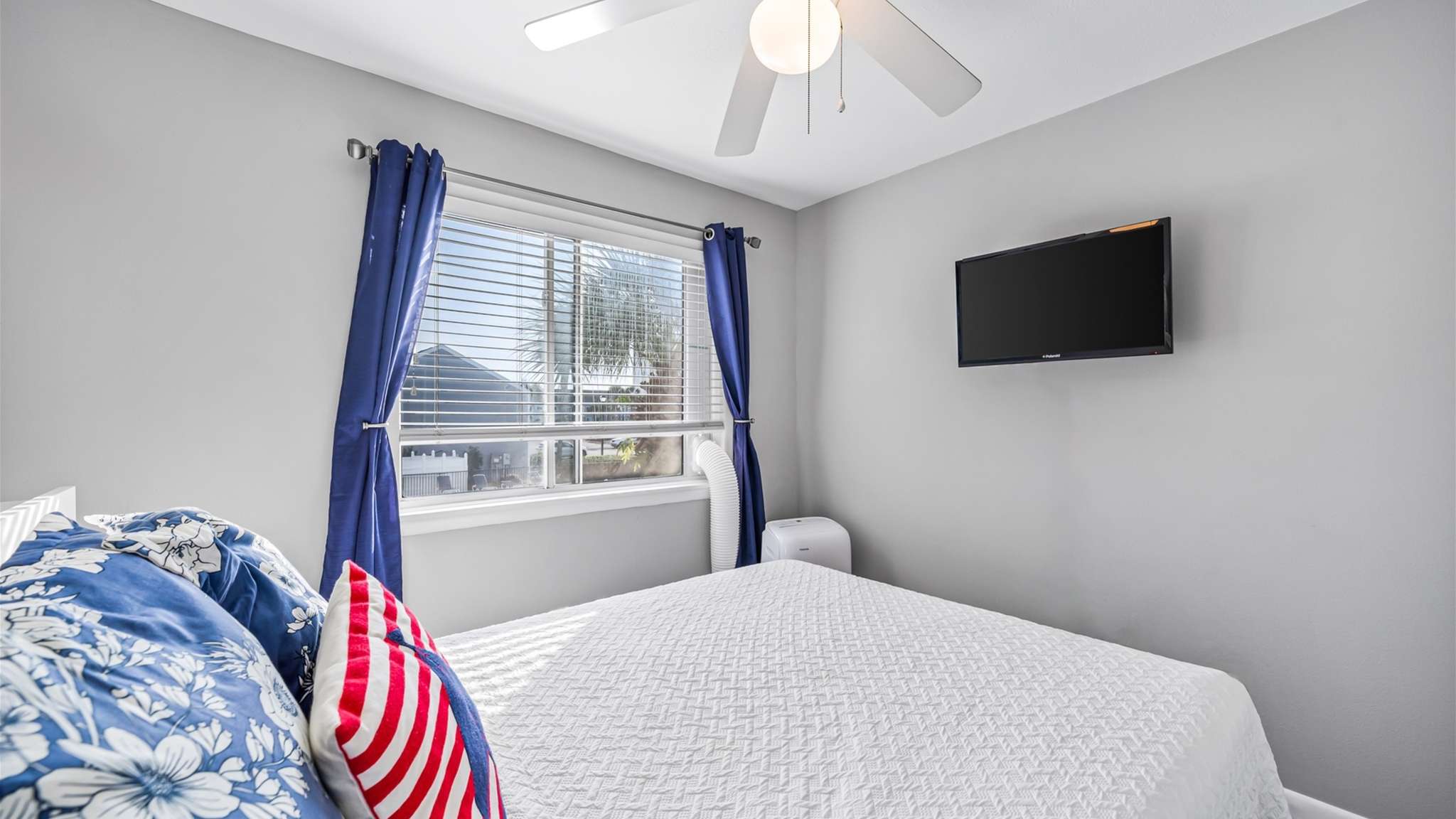 Shore Beats Work | Photo 21