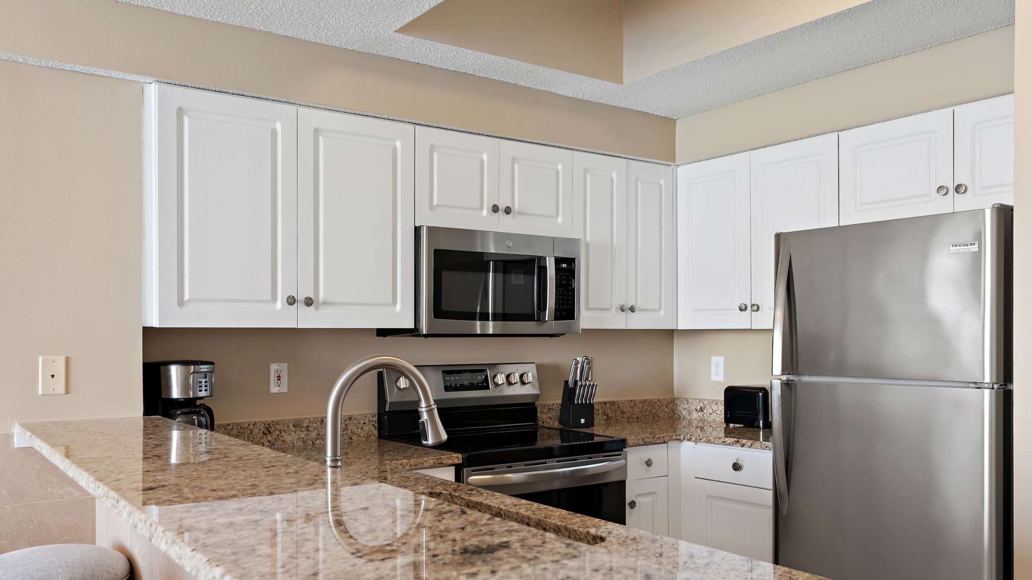 Majestic Sun 903A | Photo 11