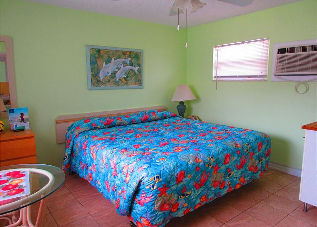 Unit 115 Motel Room