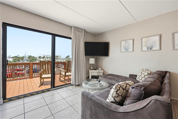 Large Balcony With Side Ocean View And Kitchen - Spacious Inviting Suite - Crescent Beach, FL