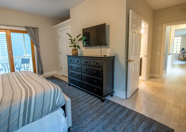 Main Level | Bedroom 1 |  King | Attached Walk-in Bath