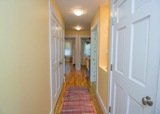 Main Level | Hallway