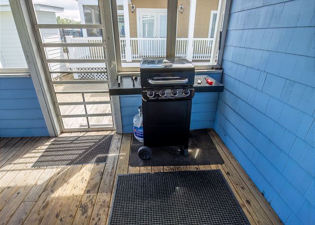 Main Level | Screened In Porch | Gas Grill