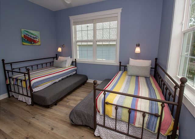Second level 2 twin trundle beds Second level 2 twin trundle beds