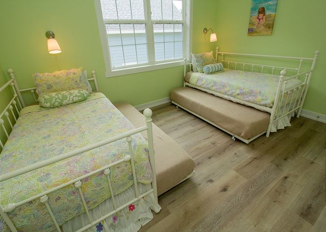Second level 2 twin trundle beds Second level 2 twin trundle beds