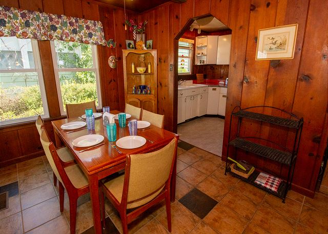 Dining room seats 6 Dining room seats 6