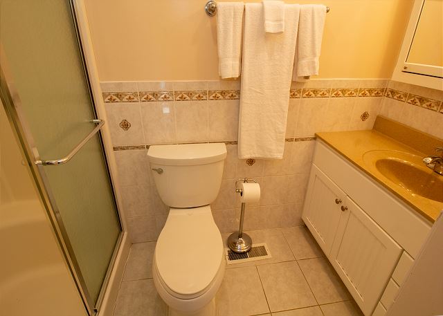 Attached full bath Attached full bath