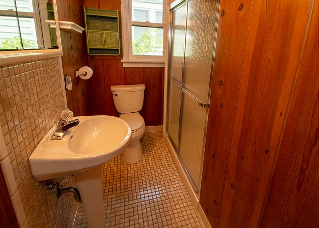 Hall 3/4 bathroom Hall 3/4 bathroom