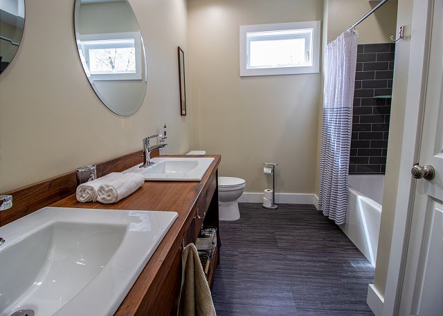 Main Level | Bathroom 2 | Stand Alone Full Bath Main Level | Bathroom 2 | Stand Alone Full Bath