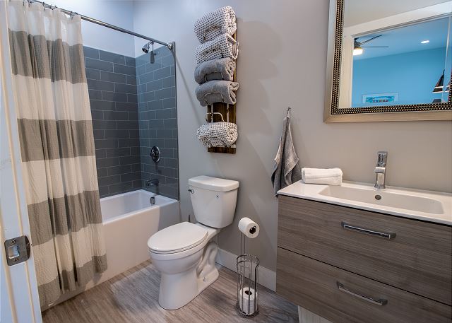 Main Level | Bathroom 1 | Attached To Bedroom 1 Main Level | Bathroom 1 | Attached To Bedroom 1