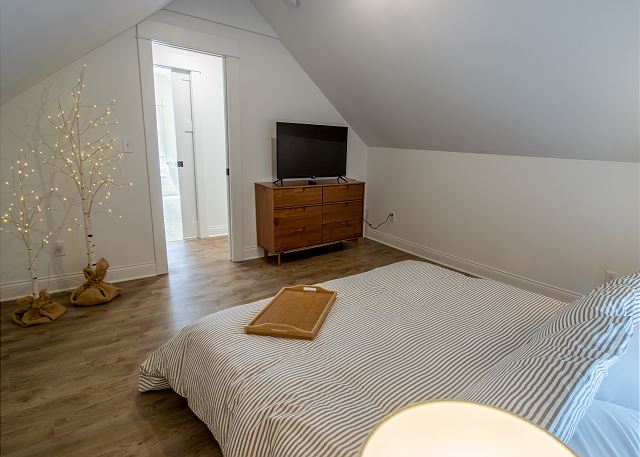 Third Level | Bedroom 3 -| King Third Level | Bedroom 3 -| King