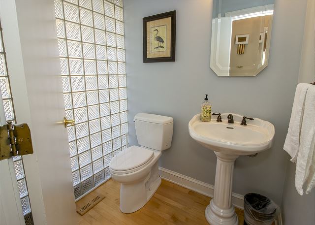 Main Level | Powder Room Main Level | Powder Room