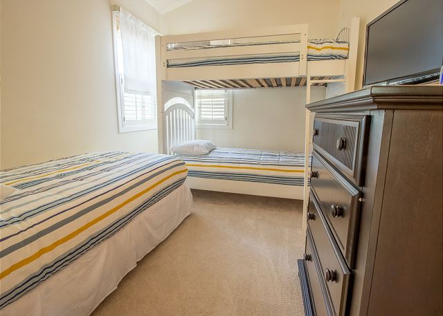 Second Level | Bedroom 2 | Twin Bunk Bed and Twin Second Level | Bedroom 2 | Twin Bunk Bed and Twin