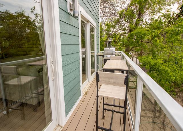 Second Level | Deck and Grill