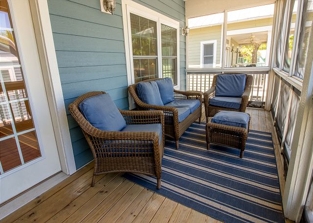 Second Level | Screened in Porch