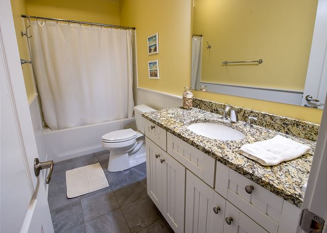 Basement | Full Bathroom Basement | Full Bathroom