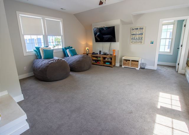 Second Level | Bedroom 3 | 6 Twin Beds Second Level | Bedroom 3 | 6 Twin Beds