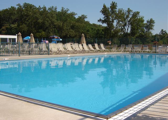 Resort Pool (seasonal) Resort Pool (seasonal)