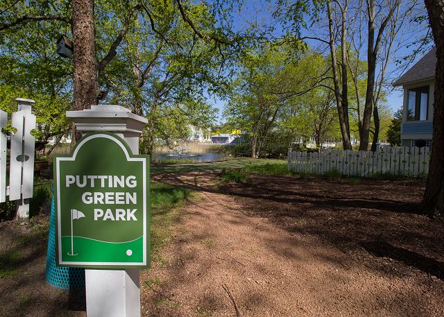Community Putting Green