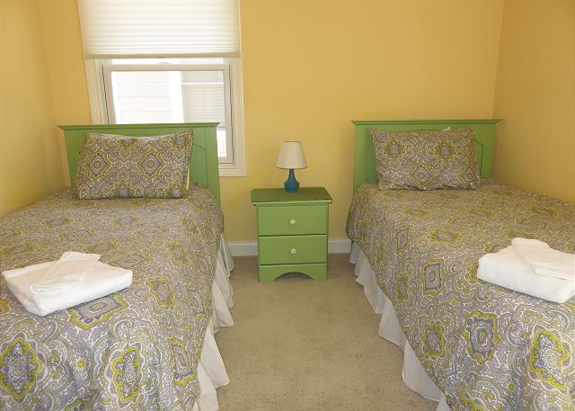2nd Level bedroom has 2 twins 2 twins 2nd Level bedroom has 2 twins 2 twins