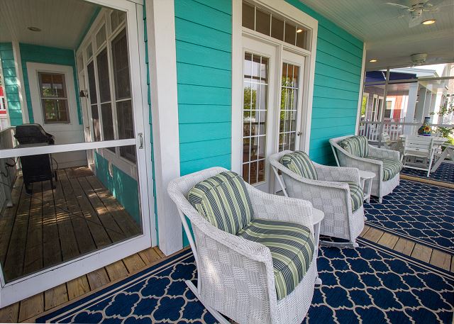 Outdoor Living | Screened Porch