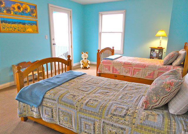 Twin bedroom Twin bedroom