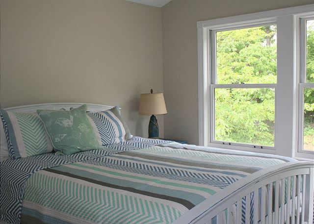 Queen Bedroom 2 Queen Bedroom 2