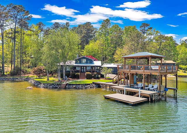 Eagle's Nest by Lake Martin Vibe