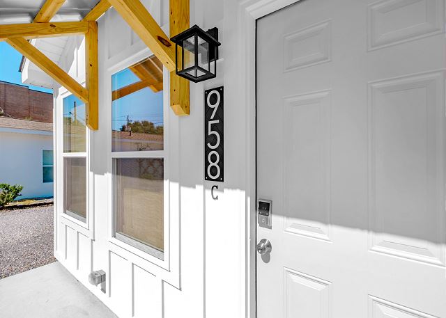 Duplex On Howard - Clare Suite