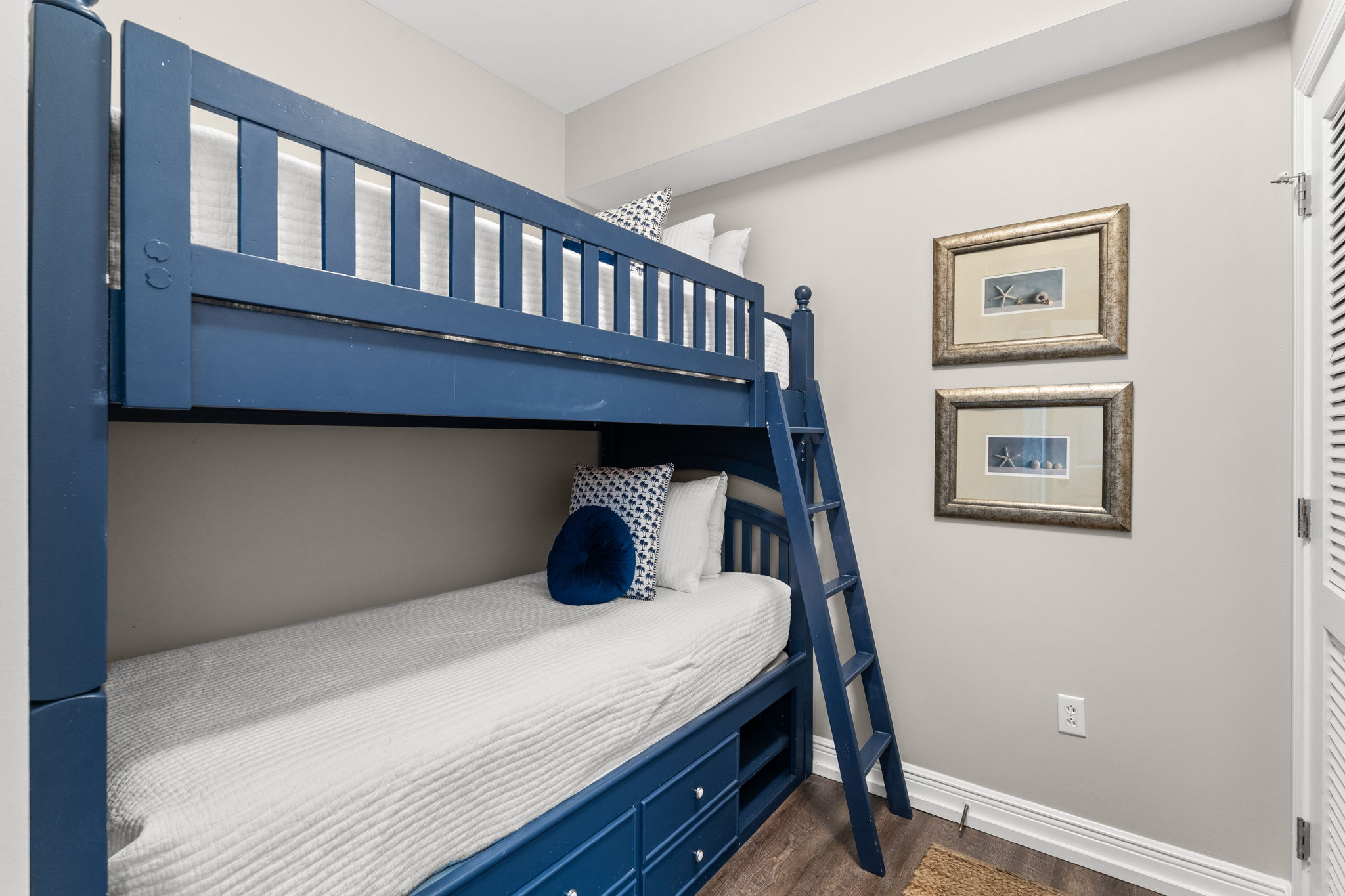 Sterling Breeze 1002 | Photo 26