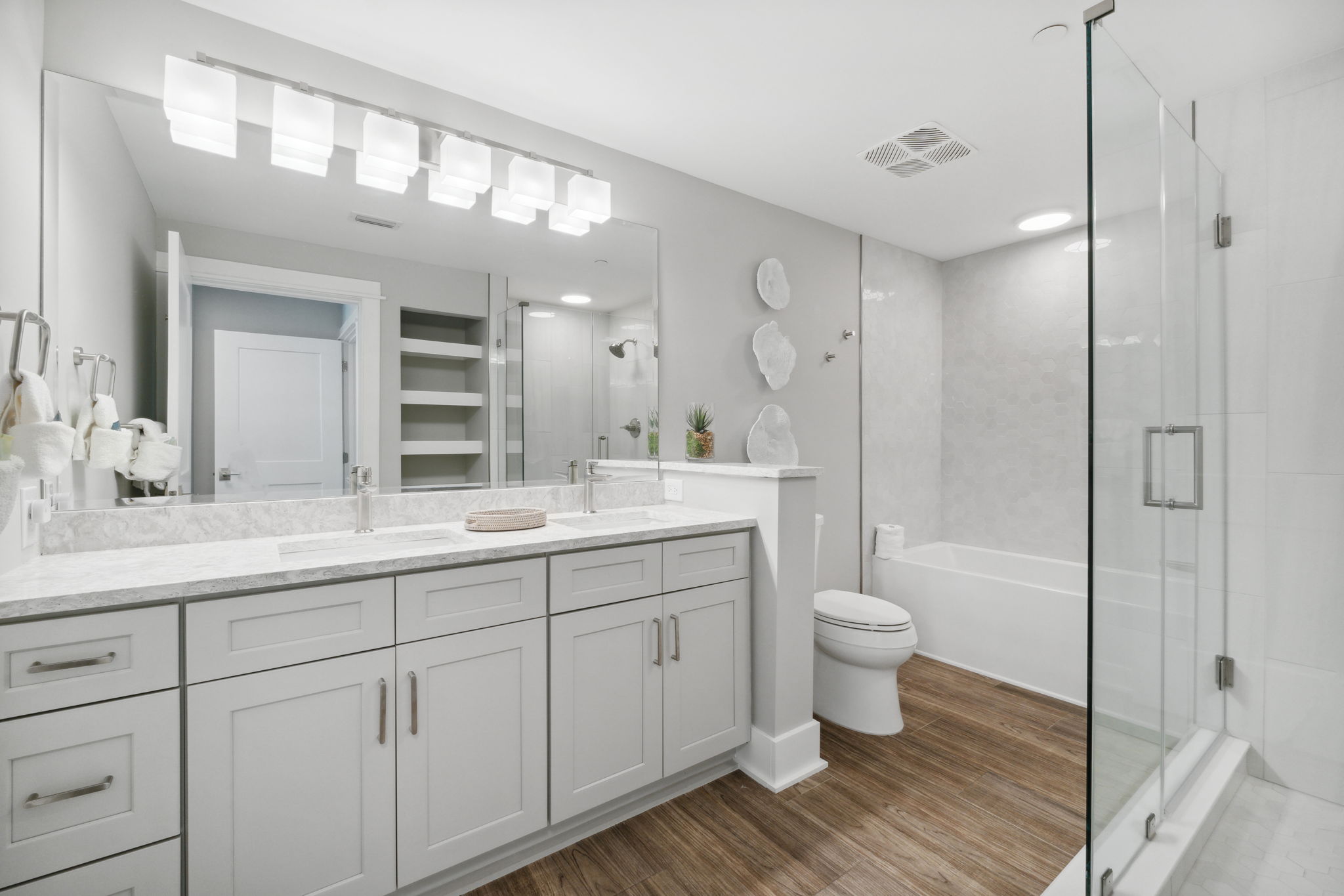 Aqua 1102 | Photo 17