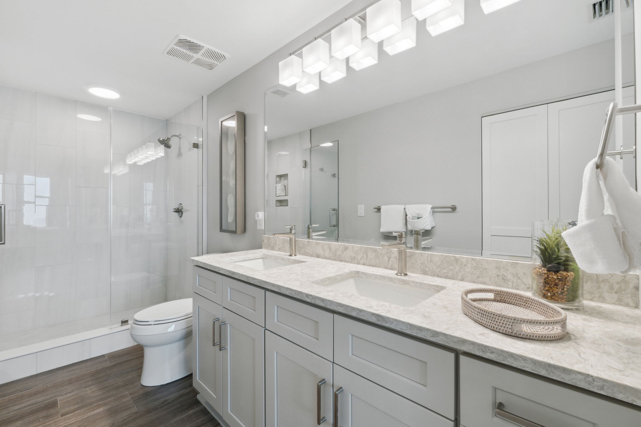 Aqua 1102 | Photo 21