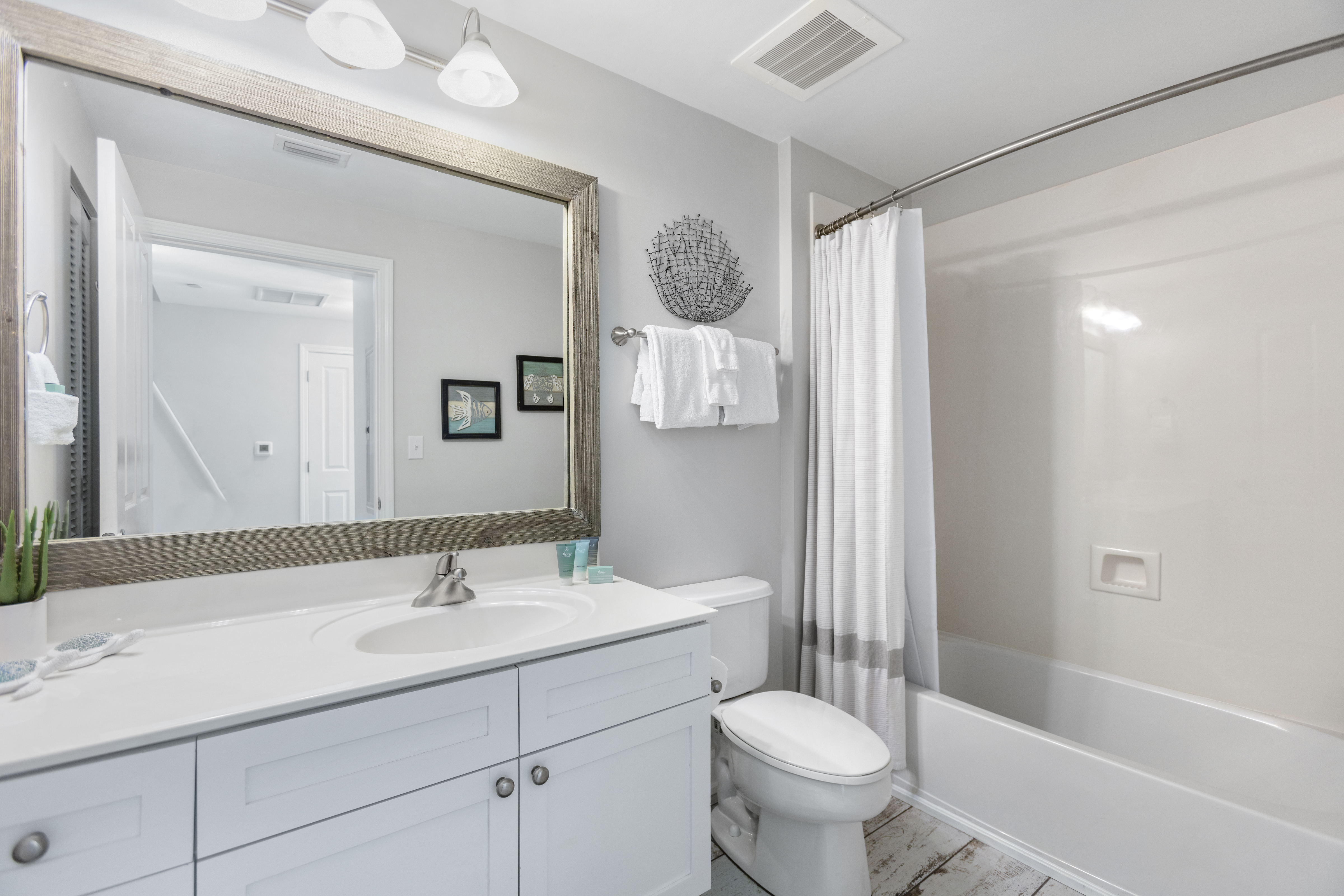 Aqua 1404 | Photo 24