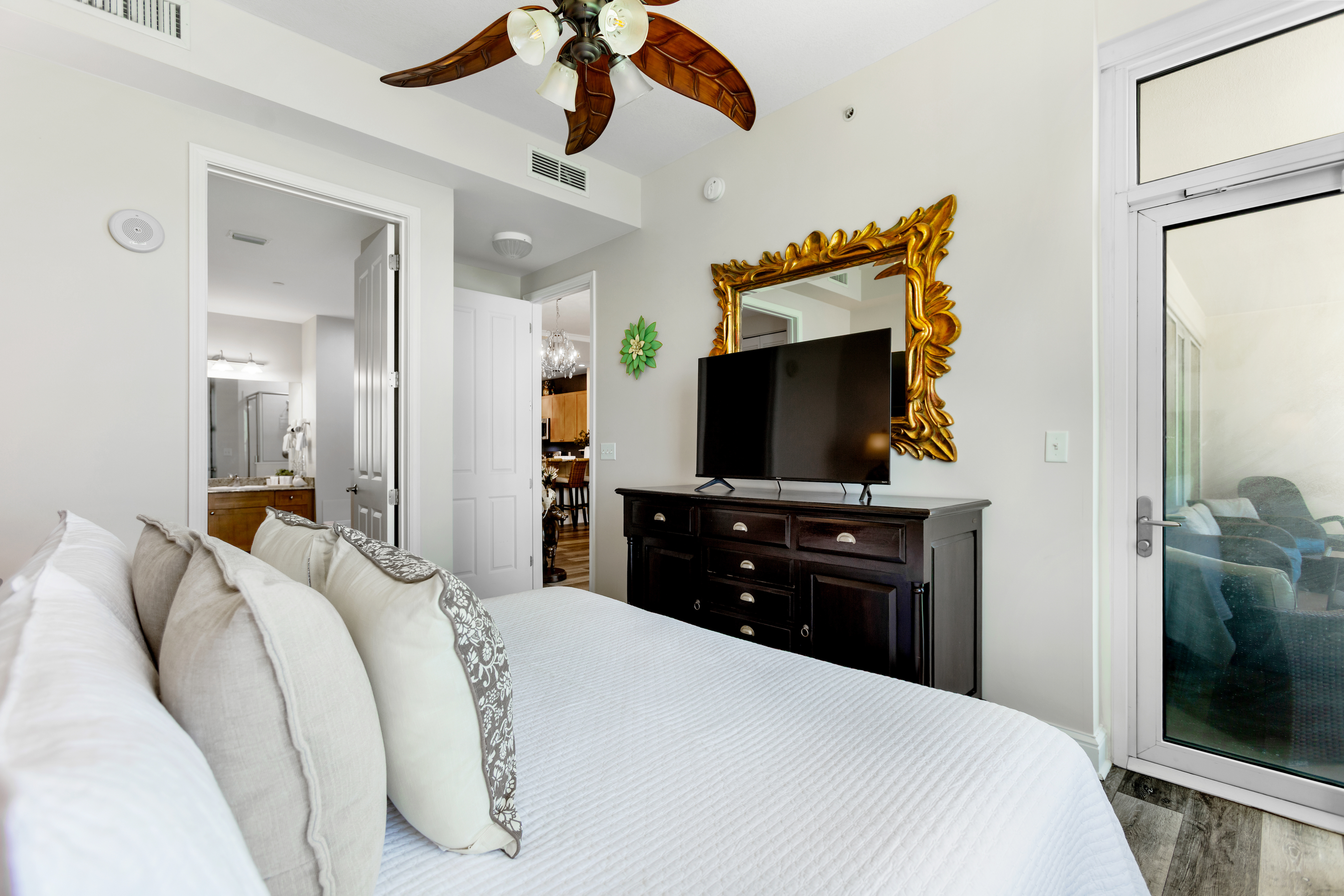 Aqua 2203 | Photo 15