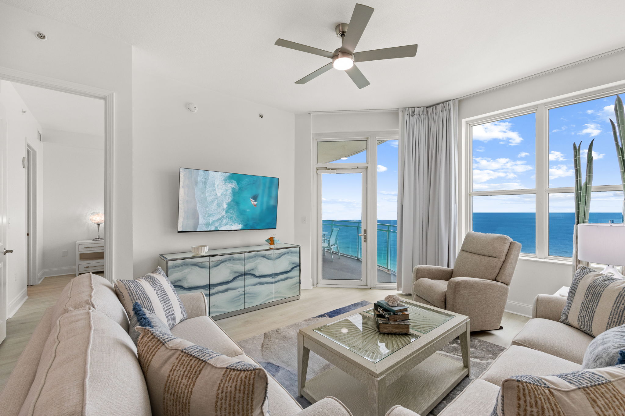 Featured Property Aqua 2310