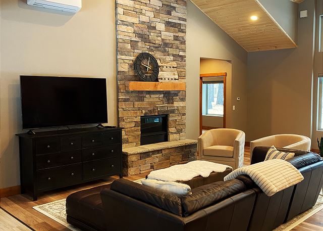 SH7 - Inviting & Open Ranch Style Home 5