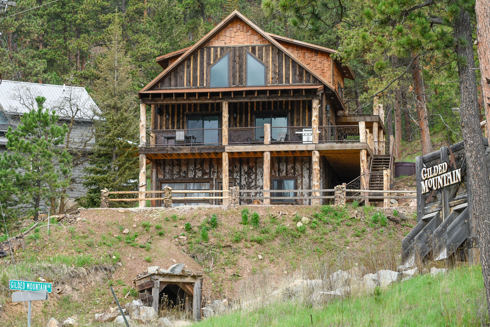 Gilded Mountain Outpost | Black Hills Adventure Lodging