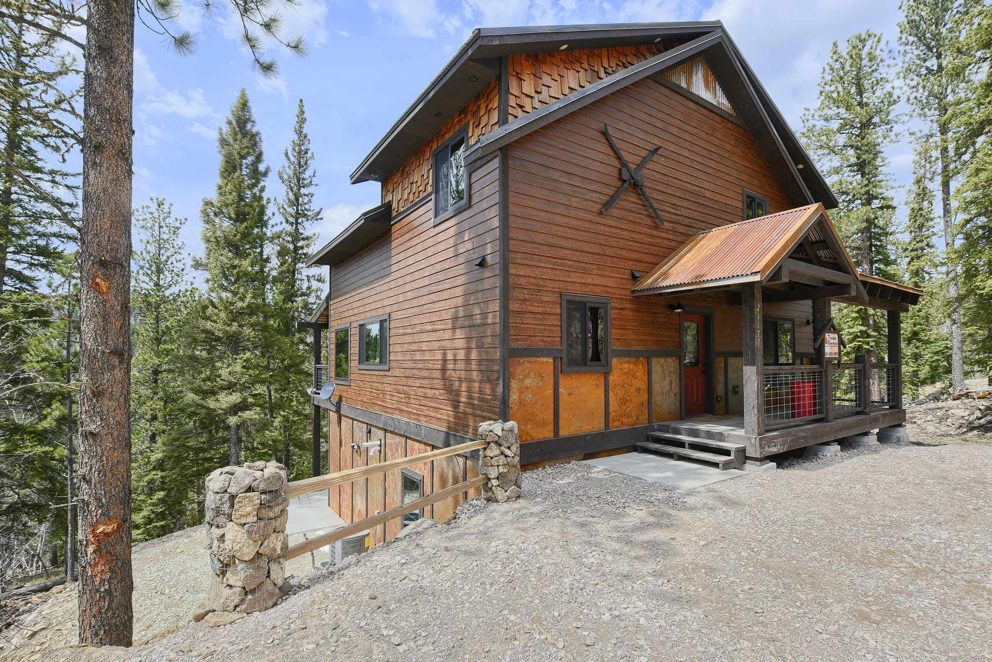 Blackstone Canyon Black Hills Adventure Lodging