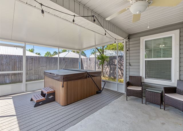 307 Oleander Dr | Swizzlin' By The Sea