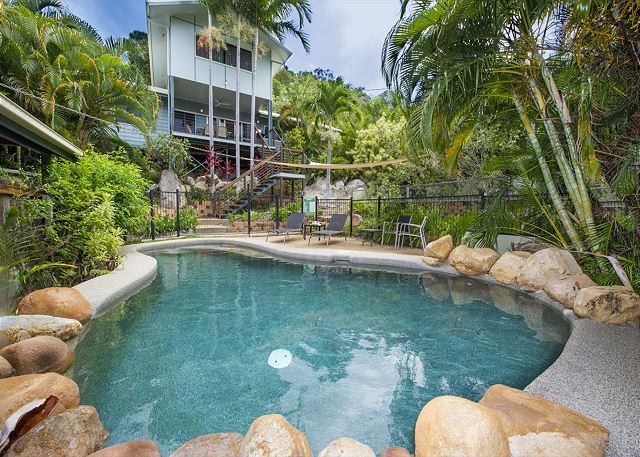 Manyana, 3 Opalia Court