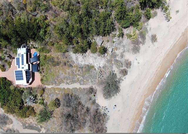 The Beach House at Arthur Bay