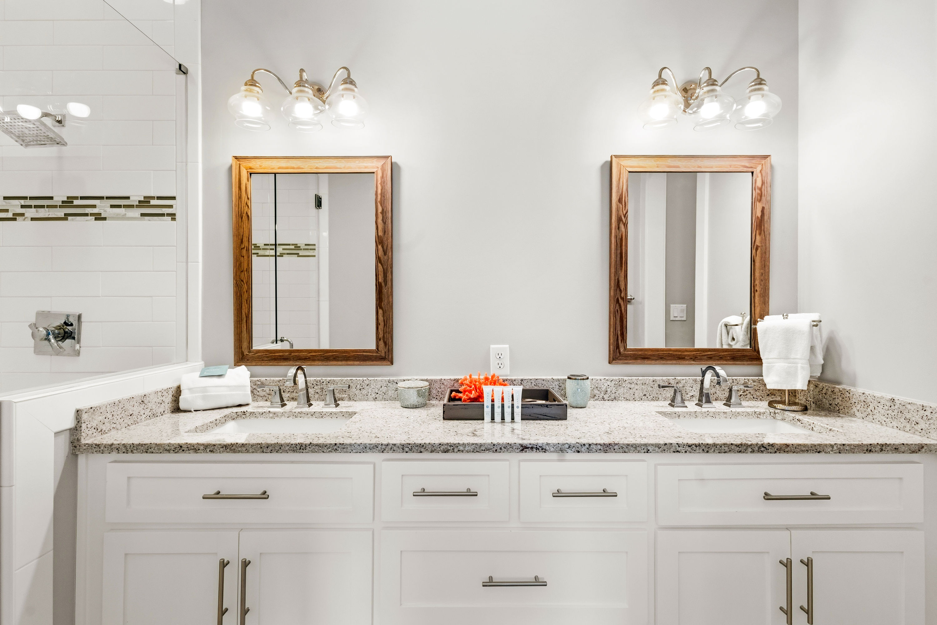 No Shady Beaches | Photo 3