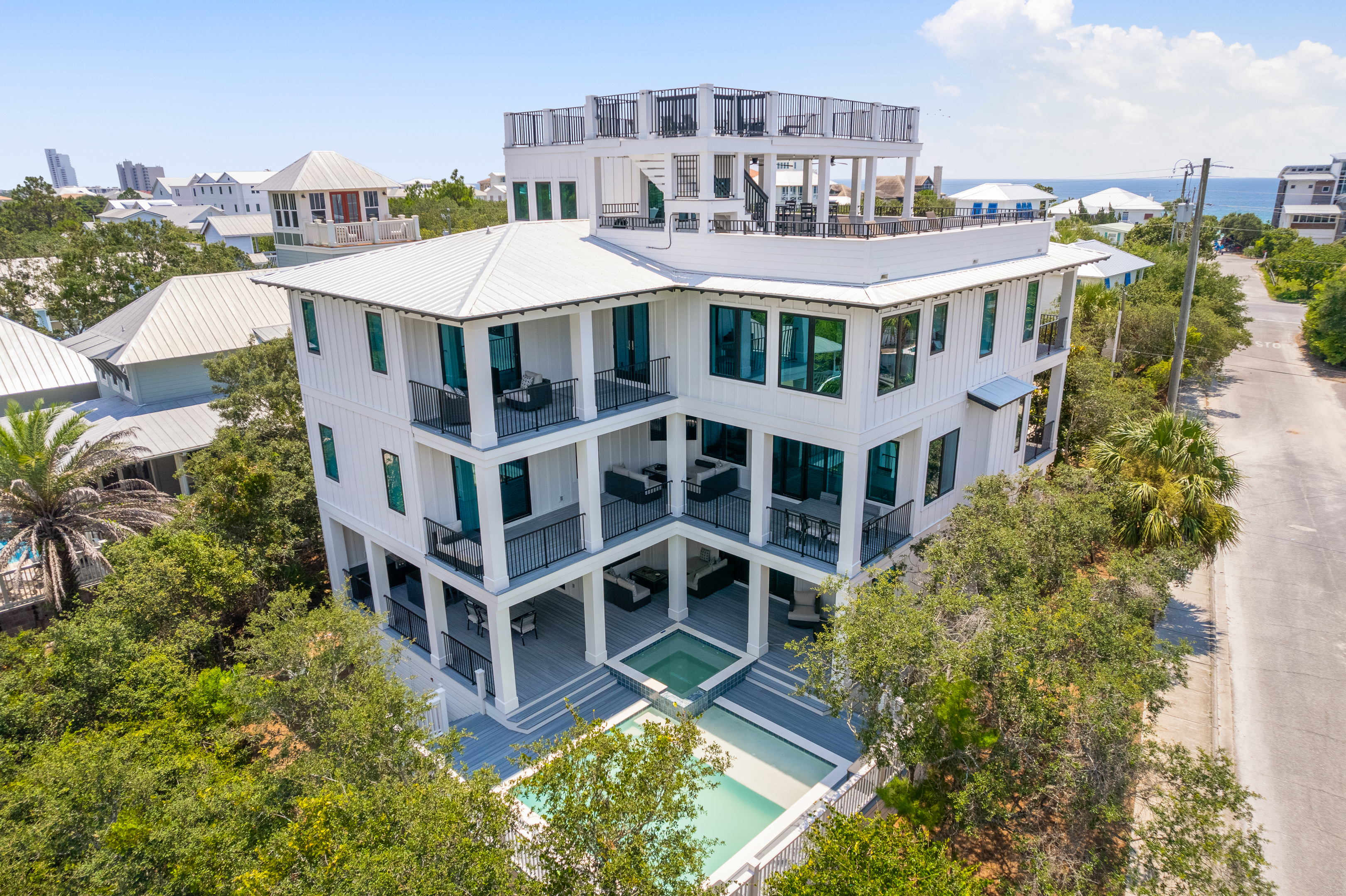 All Decked Out Seagrove | Photo 3